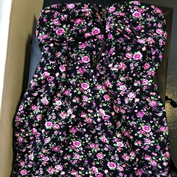 Strapless floral mini dress. #4 - Picture 1 of 2